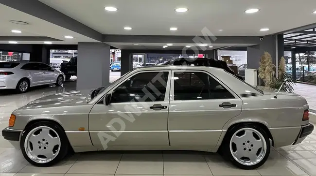 سيارة MERCEDES 190E 1.8 موديل 1991 - ناقل حركة  يدوي بدون نفقات مكيفة كيلو مترات أصلية.