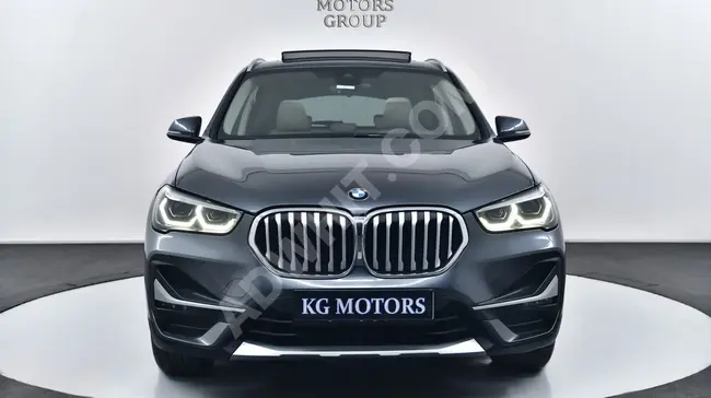 سيارة BMW X1 XLİNE NAVİ موديل 2022 نظام متابعة  المسار  مقاعد بذاكرة سقف زجاجي بدون عيوب