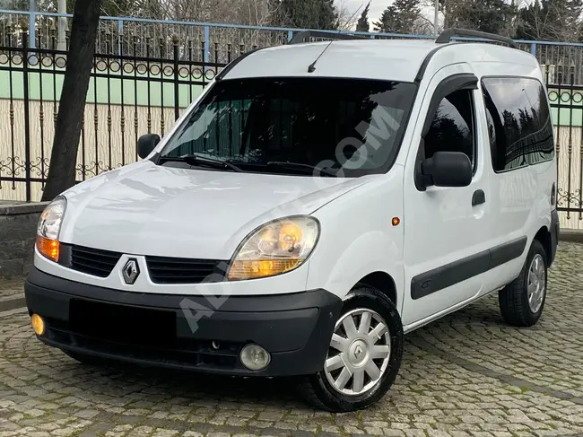 ميني فان RENAULT KANGO موديل 2003 بحالة جيدة مع نوافذ ومقاعد، محرك ديزل 1*5، قطعت 315000 كم.