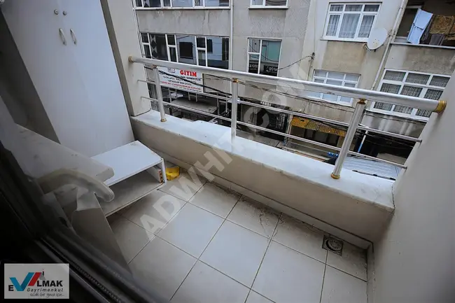 2+1 middle floor apartment for sale in the neighborhood of SÖĞÜTLÇEŞME