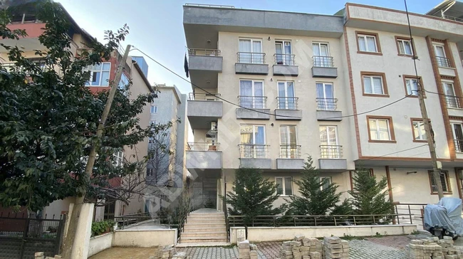 BEYLİKDÜZÜ YAKUPLU METROBÜSE YAKIN 2+1 70M2 KİRALIK YÜKSEK GİRİŞ