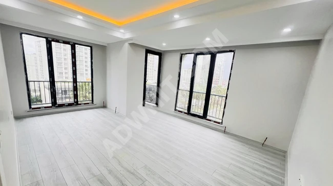 BEYAZNOKTADAN CADDE ÜSTÜ SIFIR BUTİK SİTEDE 2+1 DAİRE