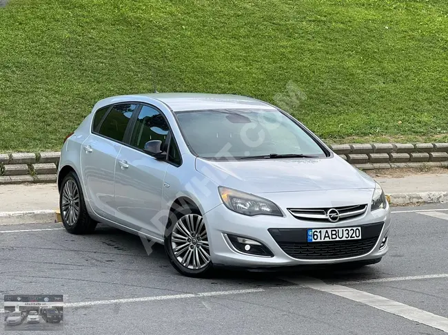 OPEL/ASTRA/ENJOY Model 2013 /209,000 km/Navigation/95 horsepower Rear view /C.PLY