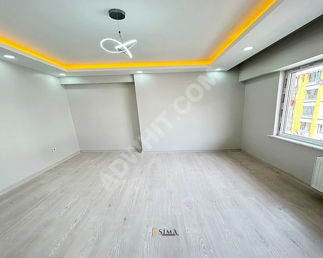 Apartment for sale urgently.. within a residential complex next to E5 in Istanbul at an attractive price.