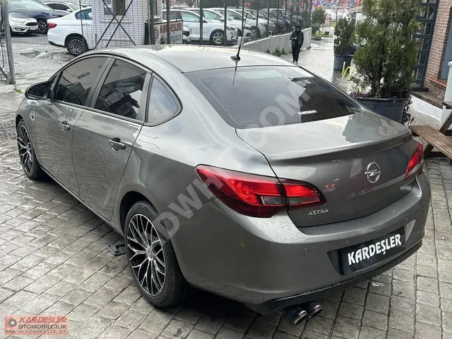 سيارة OPEL ASTRA 1.6 CDTI موديل 2018 / ديزل / أتوماتيك / بمسافة 133,000 كم