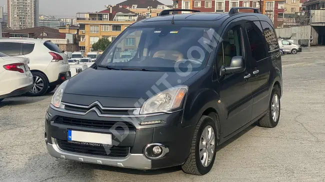 CITROEN BERLINGO SELECTION minivan model 2014 - panoramic roof - with a distance of 227,000 km