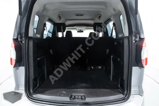 Ford Tourneo Courier with 95 horsepower and a down payment of 176,750 TL