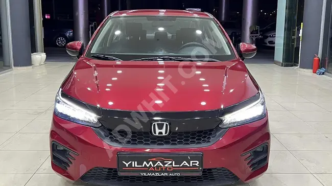 سيارة Honda City موديل 2022 بلا خطأ بمسافة 41 ألف كم لون احمر -** 1,79 قرض