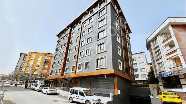 Apartment for sale 3+1 on the first floor with an area of 120 m², new, next to ÇIRÇIR metro station, within a complex with parking.