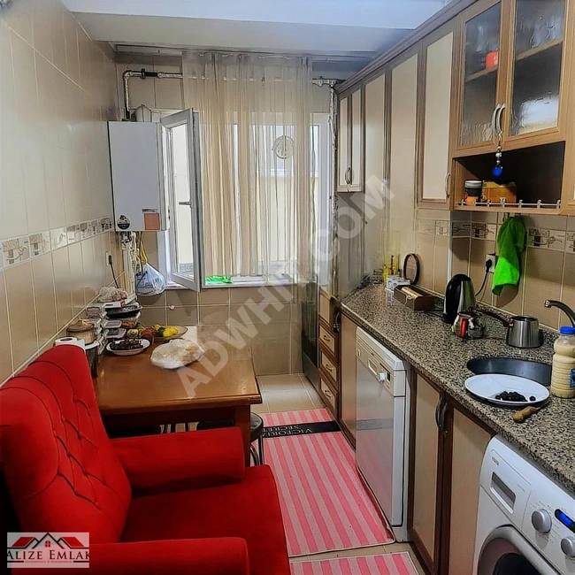 A clean apartment in a central location in Halkalı Meydan - directly from the owner - delivered empty and ready to move in.