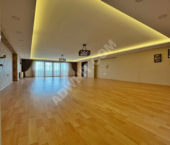 The largest apartment Residence Beylikdüzü for sale with a wonderful view 4+1