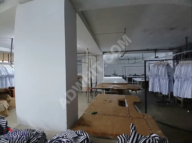 Commercial shop for sale with an area of 600 square meters, with two entrances, suitable for all businesses in Çağlayan.