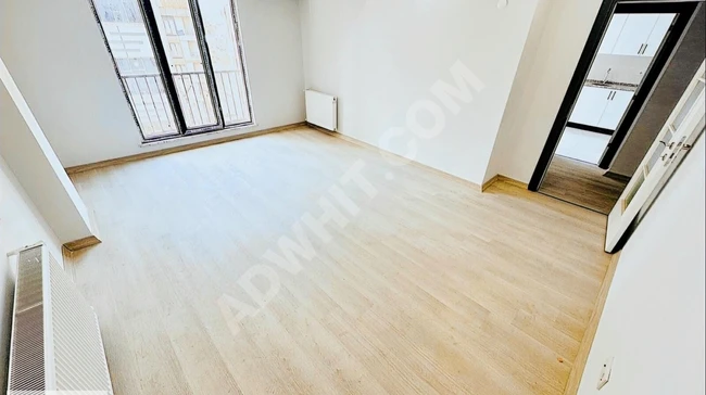 A luxurious 3+1 apartment on the third floor with an elevator in the ÇIRÇIR area, completely new with an area of 130 square meters - open to exchange