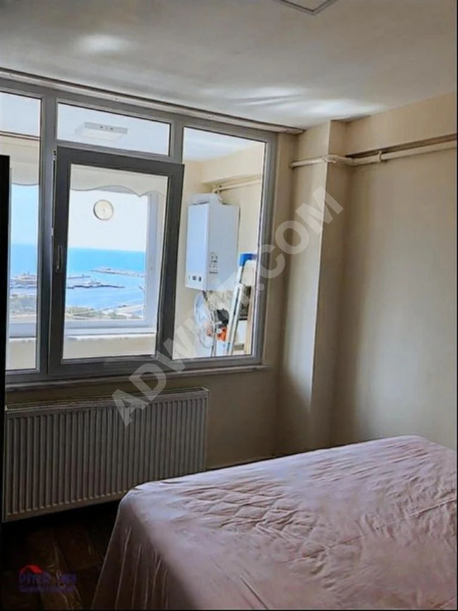 Apartment for sale in the center of ŞİLE, in the heart of the market, overlooking the sea and located on the second floor of the main entrance.