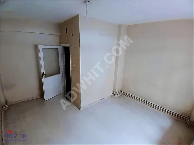 A 2+1 apartment for rent, 60 sqm, ground floor in the OKMEYDANI FETİHTEPE district.