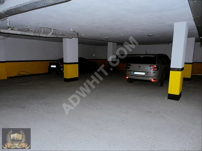 3+1 apartment at the front with parking and elevator in Avcilar center