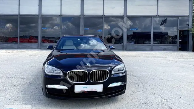 سيارة BMW 7.30d XDRİVE M SPORT موديل 2015 - %60 دفع مقدم وتقسيط 12 شهرًا بشيكات