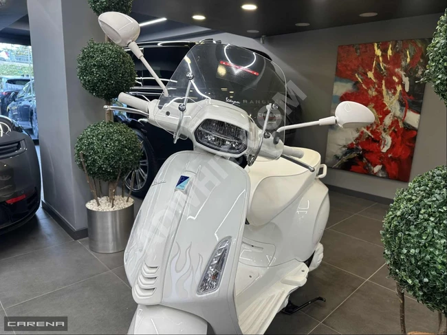 CARENA - 2022 VESPA SPRINT 150 JUSTIN BIEBER - LIMITED EDITION