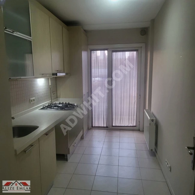 For rent: Empty and clean apartment with a private bathroom for parents in Halkalı Atakent Soyak.