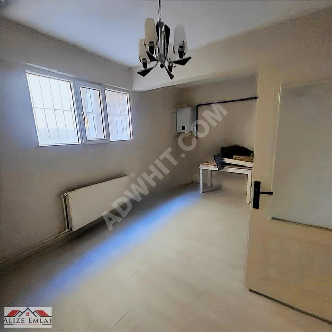 Apartment for sale with title deed on the ground floor in Halkalı Kavaklı.