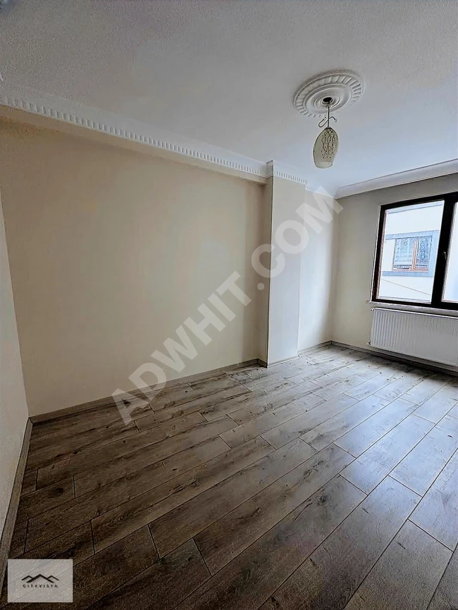 2+1 Apartment for Sale, 85 Square Meters, Mid Floor, in Central Location in Bağlar