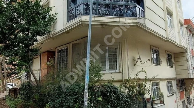 2+1 apartment for sale in Kocasinan Merkez Mahallesi in a quiet area featuring 3-story buildings.