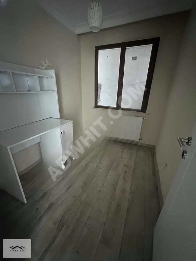 2+1 Apartment for Sale, 85 Square Meters, Mid Floor, in Central Location in Bağlar