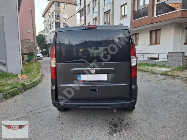 ميني فان Fiat Doblo 1.3 MULTIJET موديل 2012 - مزدوجة الابواب المنزلقة - مكيفة