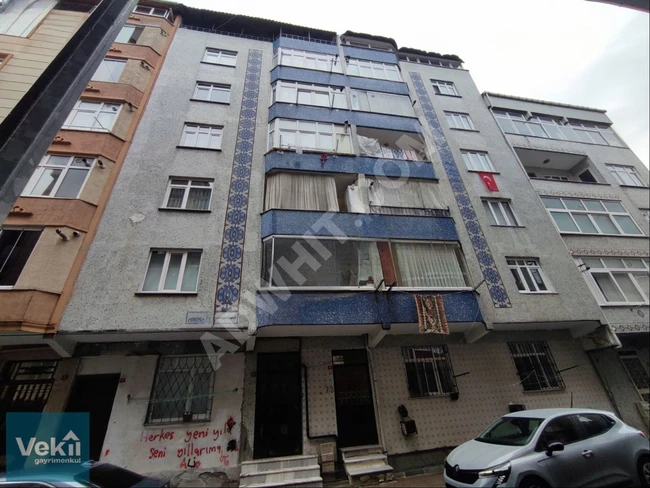 Apartment for rent, terrace floor in Bağcılar, Yeni neighborhood.