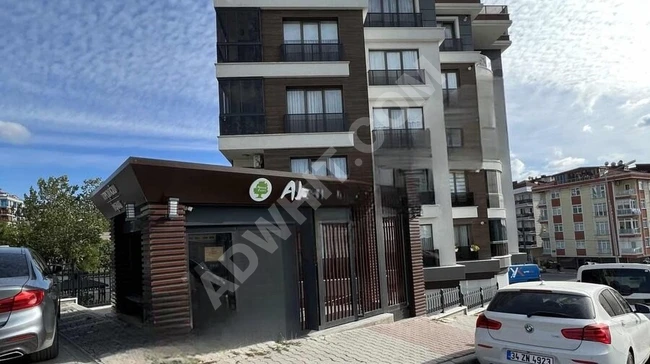 3+1 apartment with an area of 155 square meters on a middle floor in a new building close to ATAKENT Street.