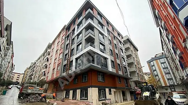 4+1 duplex apartments with an area of 155 square meters in a building with a 3-year permit on ŞİRİNEVLER Street 16.