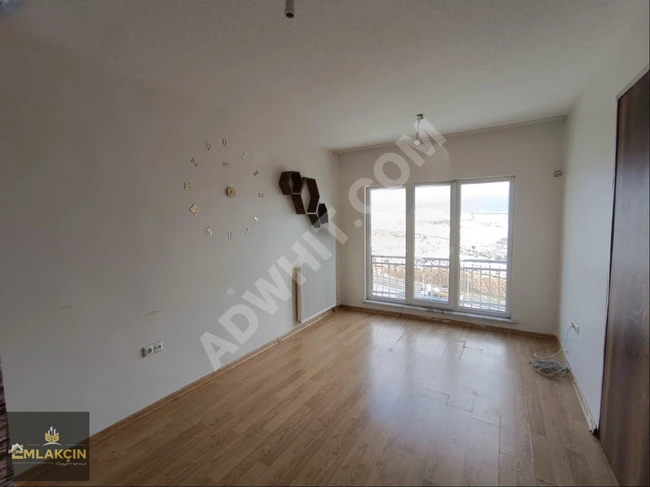 2+1 apartment with an area of 79 square meters for rent in İstanbul Başakşehir, Kayaşehir Region 20.