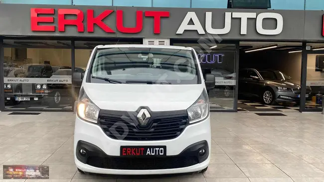 Renault Trafic 1.6 DCI model 2018 8+1 licensed as a passenger vehicle