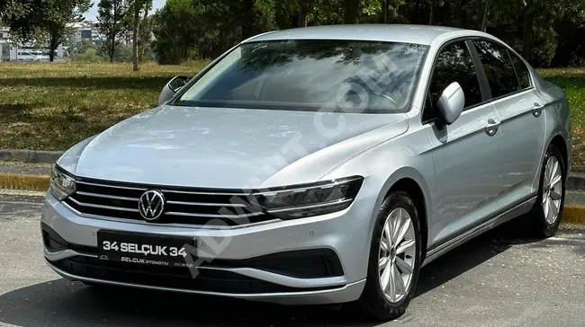 PASSAT 1.5 TSI IMPRESSION model 2022, no defects and no paintwork, available for installment or trade-in.