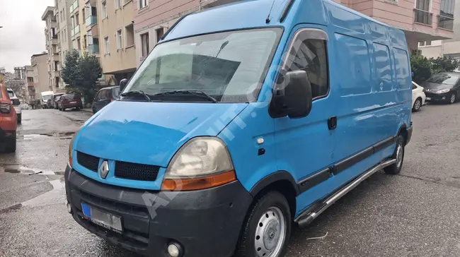 فان  Renault Master 2.5 dCi موديل 2006 /6 سرعات/270 ألف كيلومتر أزرق أصلي