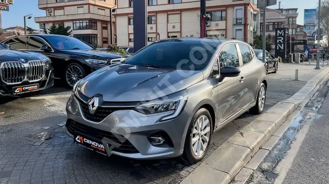 CLIO TOUCHTURBO1.0 TCE Model 2023 Automatic Rearview Camera No Paint CAR PLAY