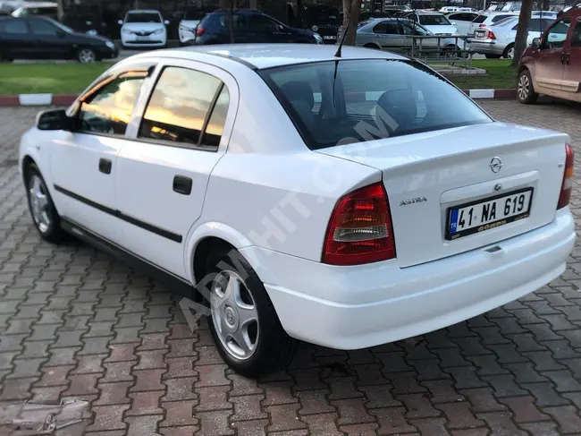 OPEL ASTRA 1.4i_16V very clean original sedan without expenses