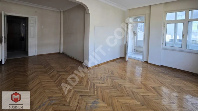 2+1 apartment with an area of 110 m² on the middle floor for rent in Bakırköy Kartaltepe.