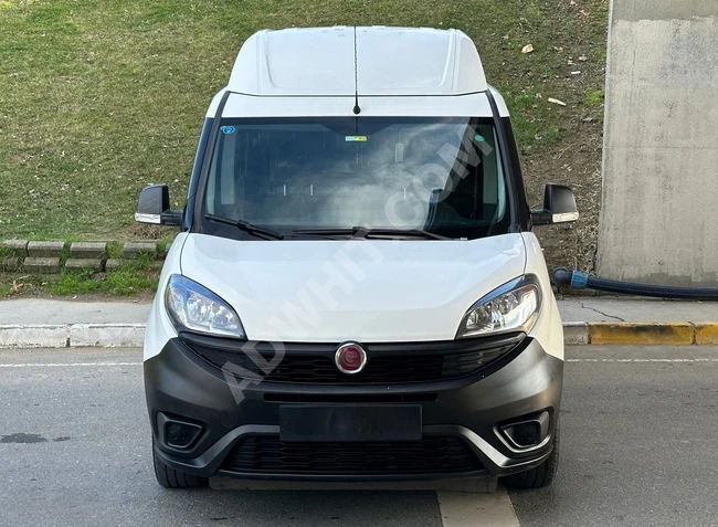 FIAT DOBLO CARGO 1.6 MAXI XL Model 2021 with 35 km original.