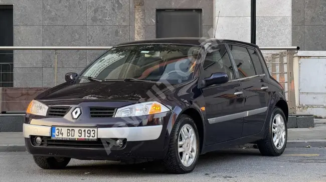 MEGANE 2 DİNAMİQUE MOR RENK ORJ DERİ KOLTUK ORJ BEYAZ EKRAN