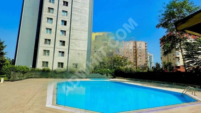 An apartment for sale 2+1 with a pool in the MİMOZA EVLERİ complex in BEYLİKDÜZÜ MARMARA neighborhood.