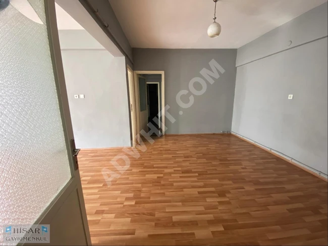 Apartment for rent on the middle floor with a balcony opposite the HAPPY CENTER market in KÜÇÜKKÖY