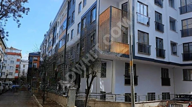 2+1 apartment for rent in the MERKEZ neighborhood, YAKAR Street.