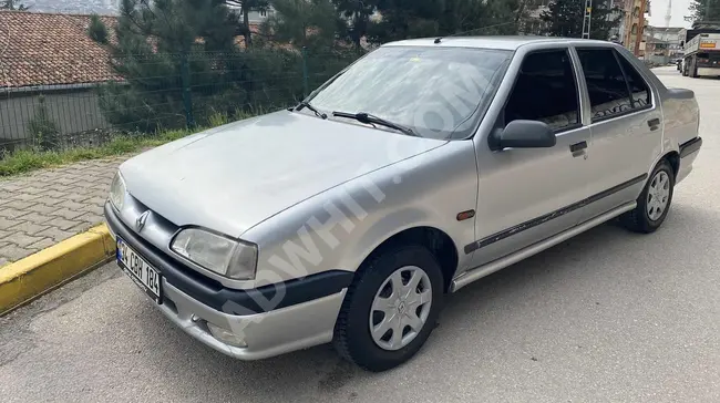 RENAULT EUROPA 1.6 Car Model 1998