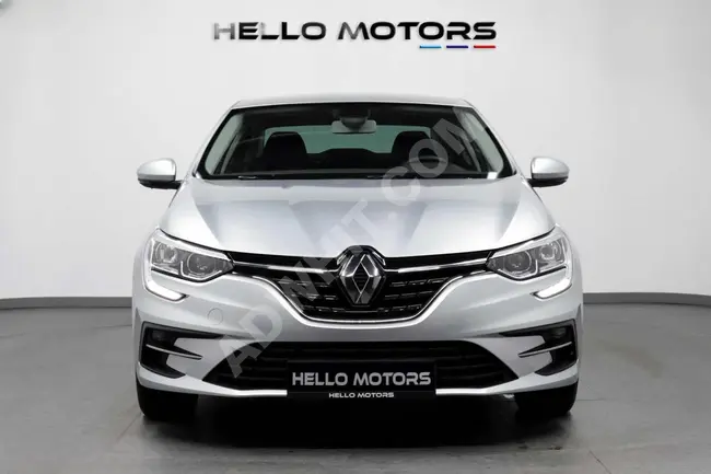 MEGANE 1.3TCE JOY COMFORT 2024 model with a distance of 8,000 km, no faults, no paintwork, no accidents.