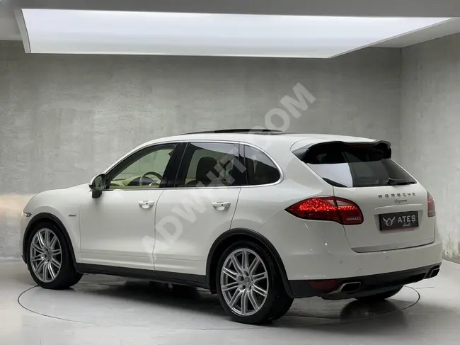 PORSCHE CAYENNE  - موديل 2011 - امكانية الدفع عن طريق السندات