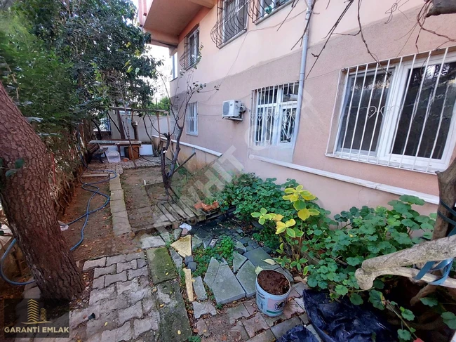 Apartment for sale by the lake 2+1, with an area of 90 square meters, including a garden and balcony.