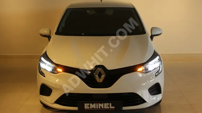 RENAULT CLIO TCE X-TRONIC Model 2022, 1.0 Automatic Engine, 90 Horsepower, JOY trim, No paint.