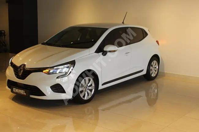 RENAULT CLIO TCE X-TRONIC Model 2022, 1.0 Automatic Engine, 90 Horsepower, JOY trim, No paint.