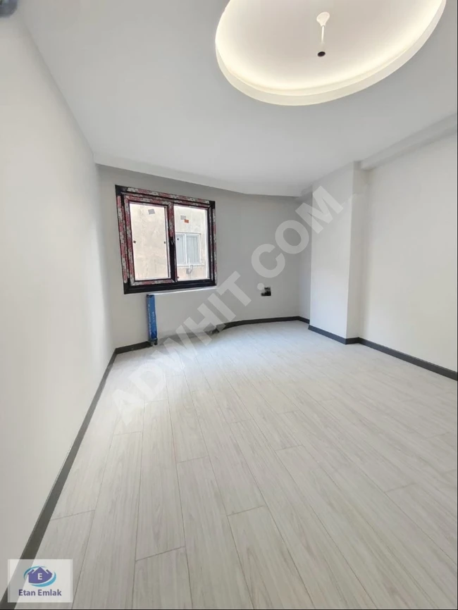 New 2+1 apartment for sale on the main street equipped with an elevator in Şemsipaşa.